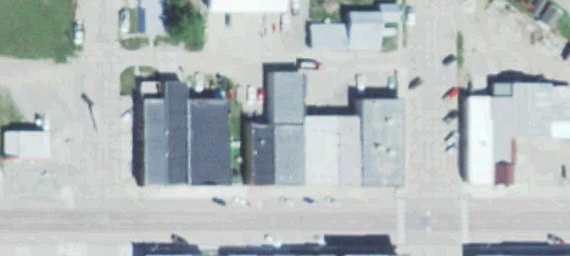 513 Broadway St