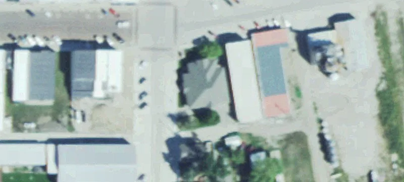 100 3rd St