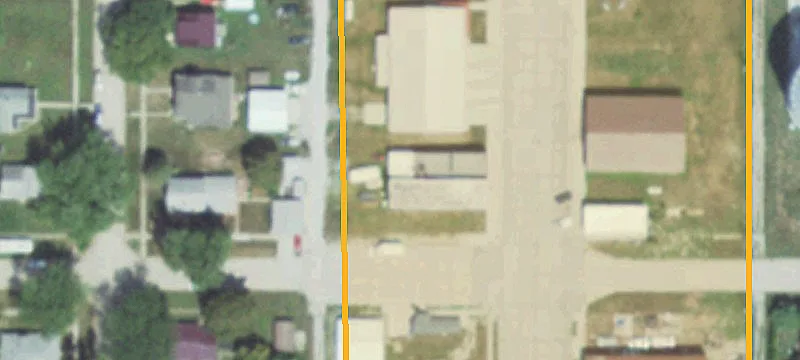 320 Main St
