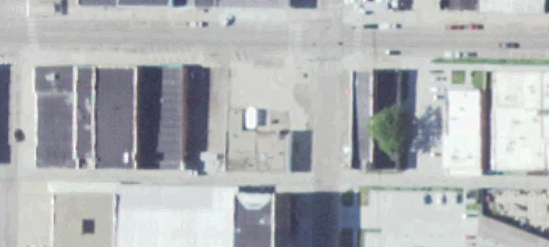 305 2nd St