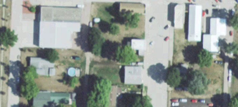 110 1st St