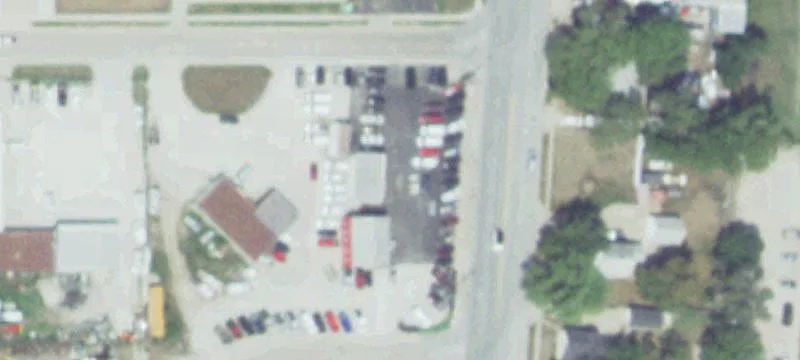 735 Broad St