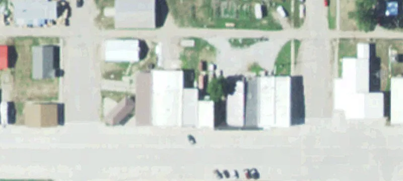 910 Commercial St