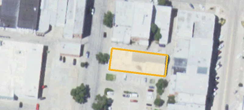220 Chadron Ave