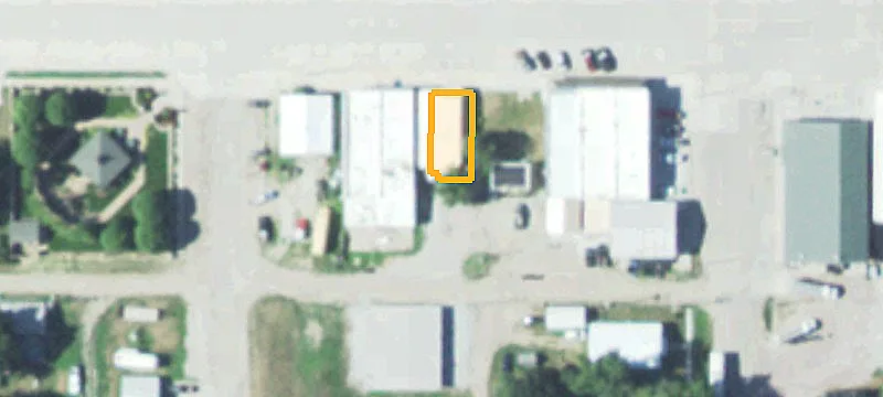 907 Commercial St