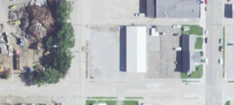 400 Bell St