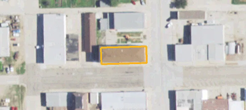 704 Main St