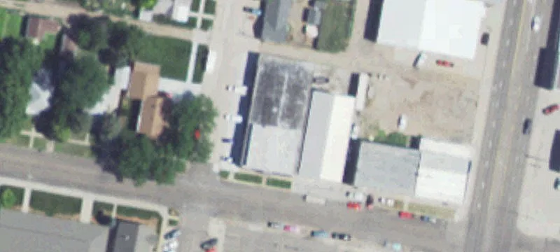121 8th St