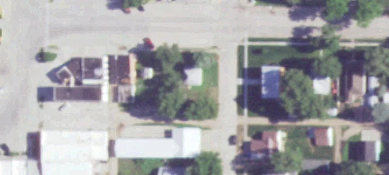 704 G St