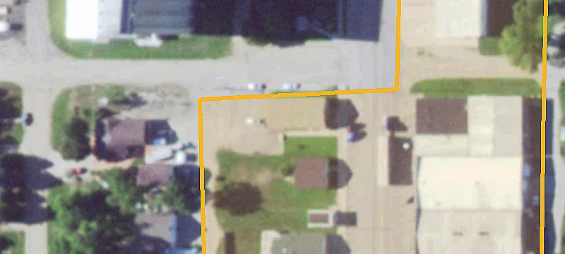 911 Juniata Ave