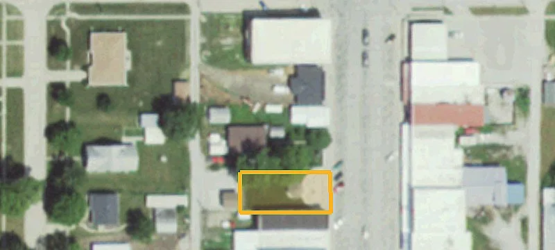 215 Main St