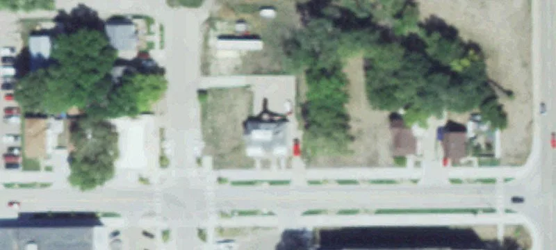 112 Braasch Ave