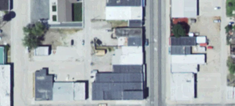 915 Main St