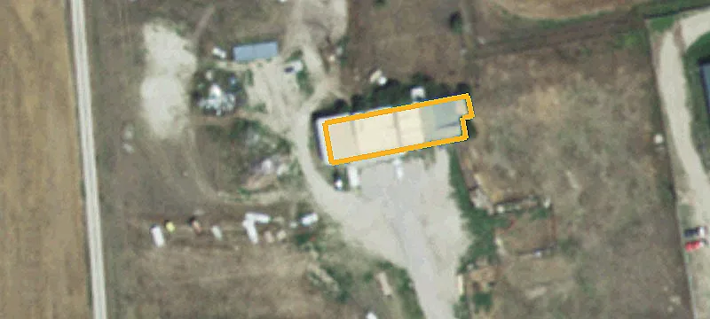 121 Sale Barn Rd