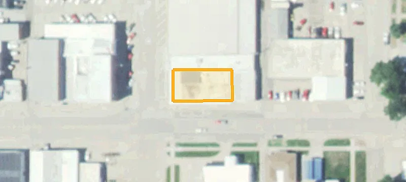 302 Commercial Ave
