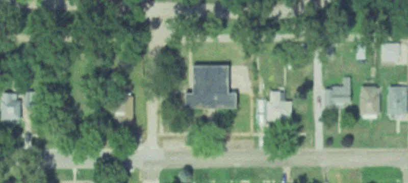 225 4th St