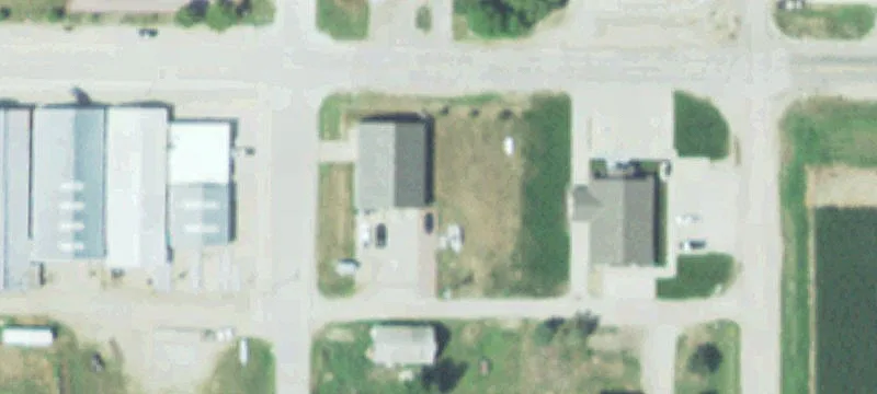 121 4th St