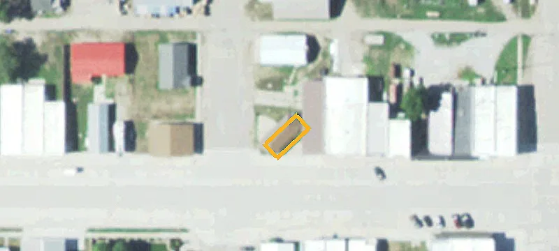 902 Commercial St