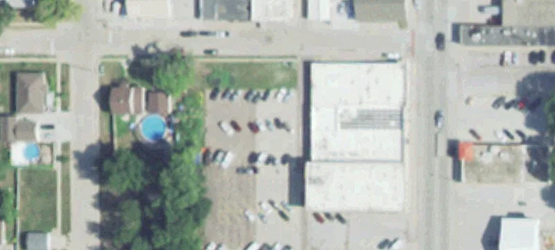 2605 Dakota Ave