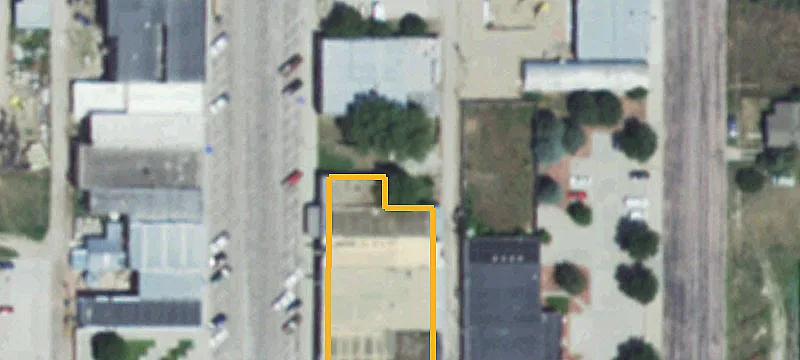 128 Main St