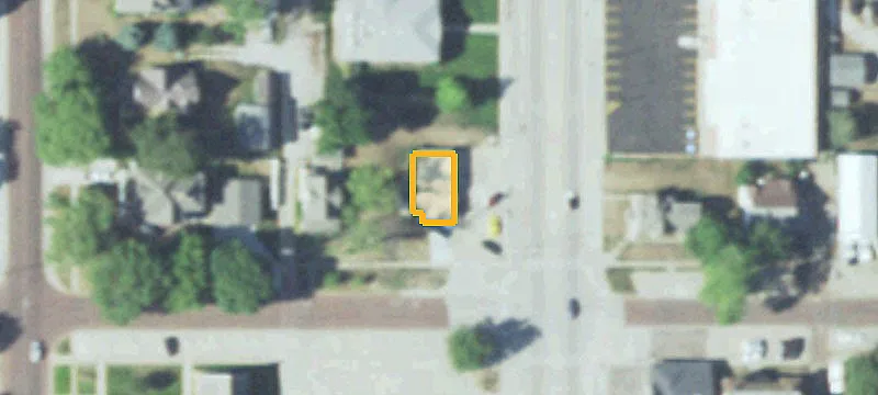 502 Main St