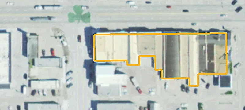 407 Douglas St