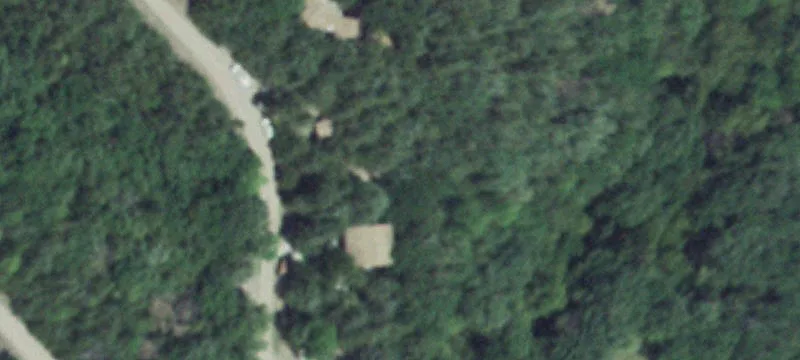 9 Lakeside Dr