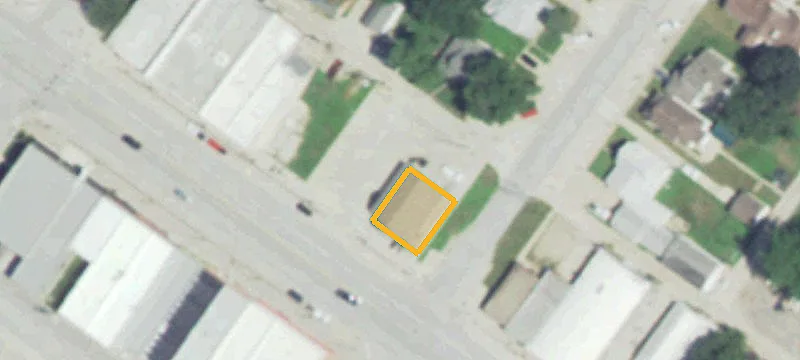 900 Ave E Ave
