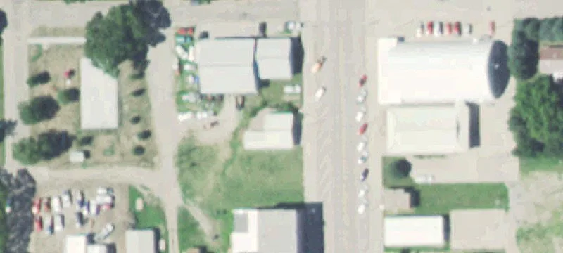 320 Main St