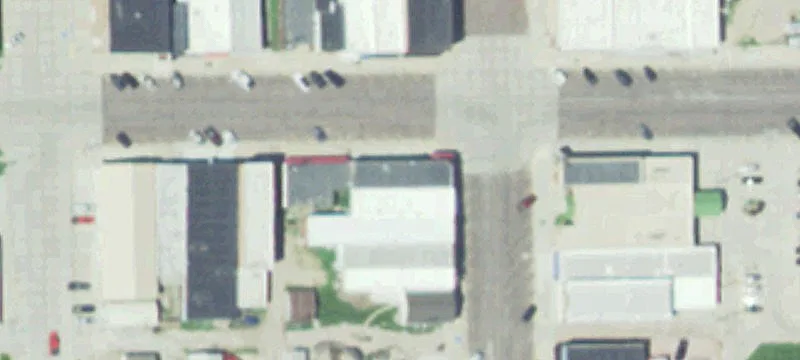 100 4th St