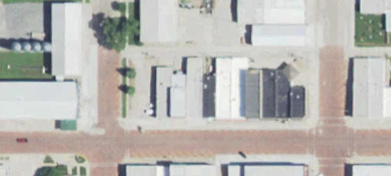 325 2nd St