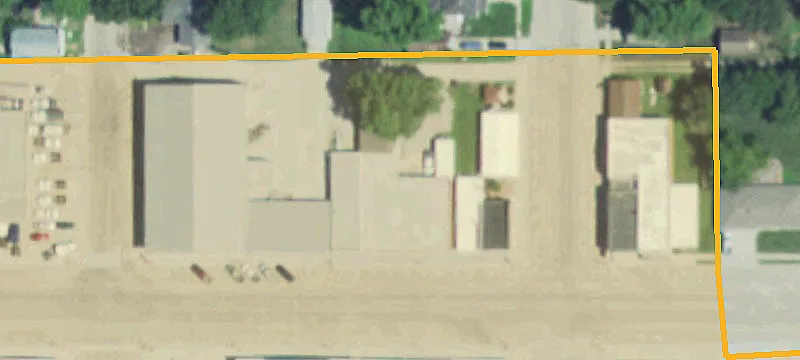 320 Main St