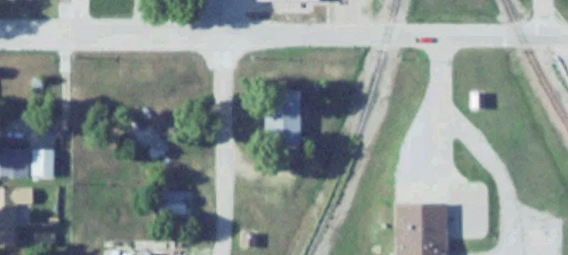 323 Custer St