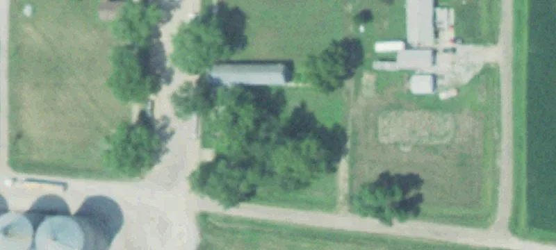 106 Commercial St