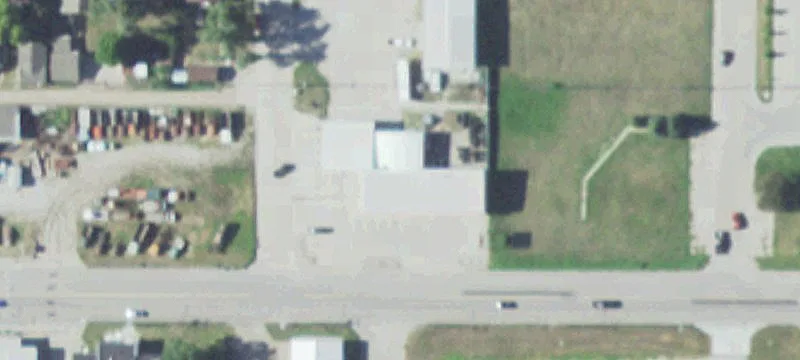 1007 Es St