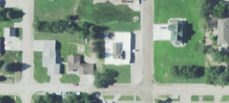 421 Walnut St