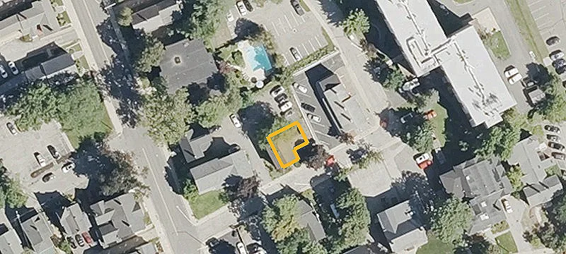 24 Montgomery St