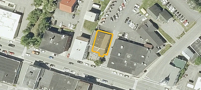 42 Main St