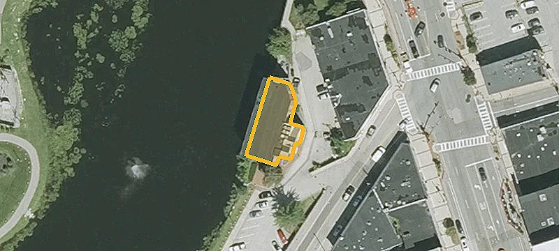 4 Water St