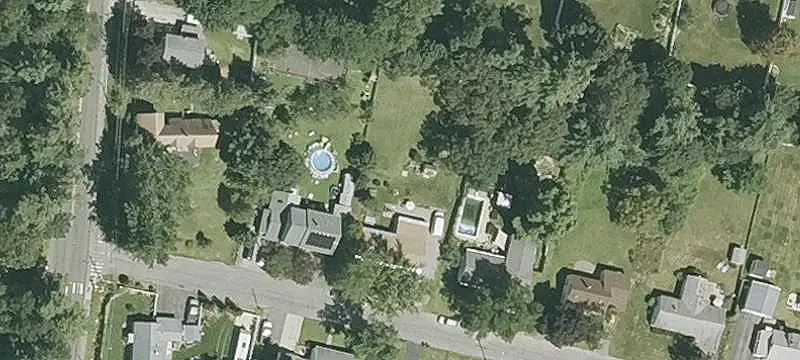 36 Leo St