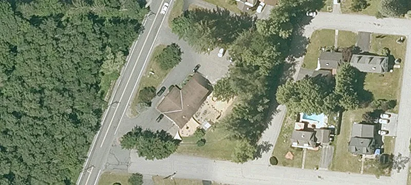 90 Charlestown Rd