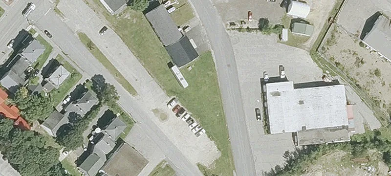 9 Broadway St