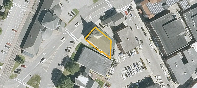 12 Veterans Sq