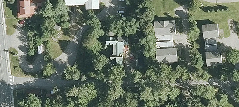 28 Locust Ln