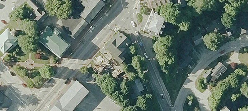 2 Main St