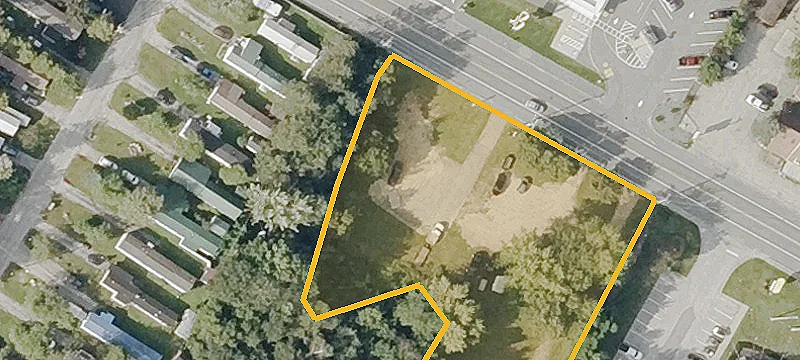 221 Main St