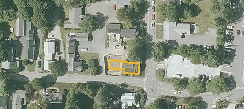 1 Maple St