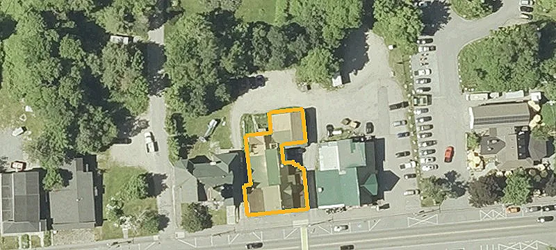 2061 Main St