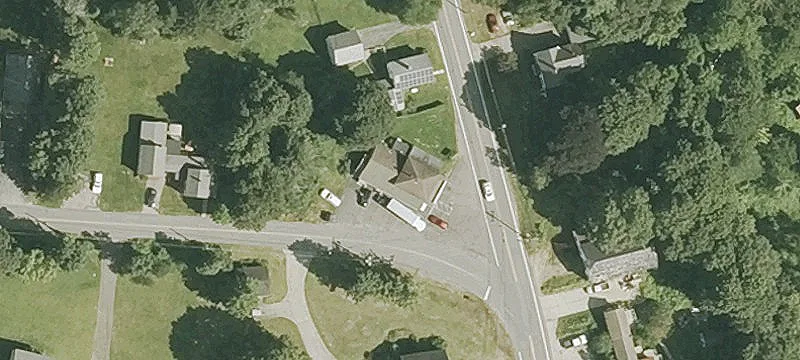1 Pond St