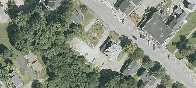 33 Main St